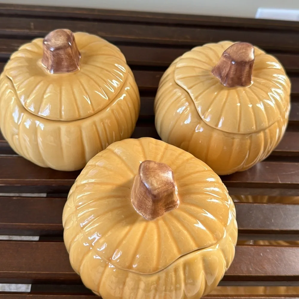 3 Williams Sonoma‎ Ceramic Pumpkin Bowls Jars with Lids Autumn Fall Decorations